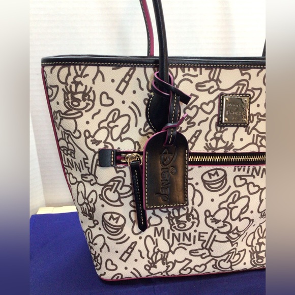 Dooney & Bourke 2022 Disney Minnie Mouse black and white line art tote bag - Picture 12 of 14